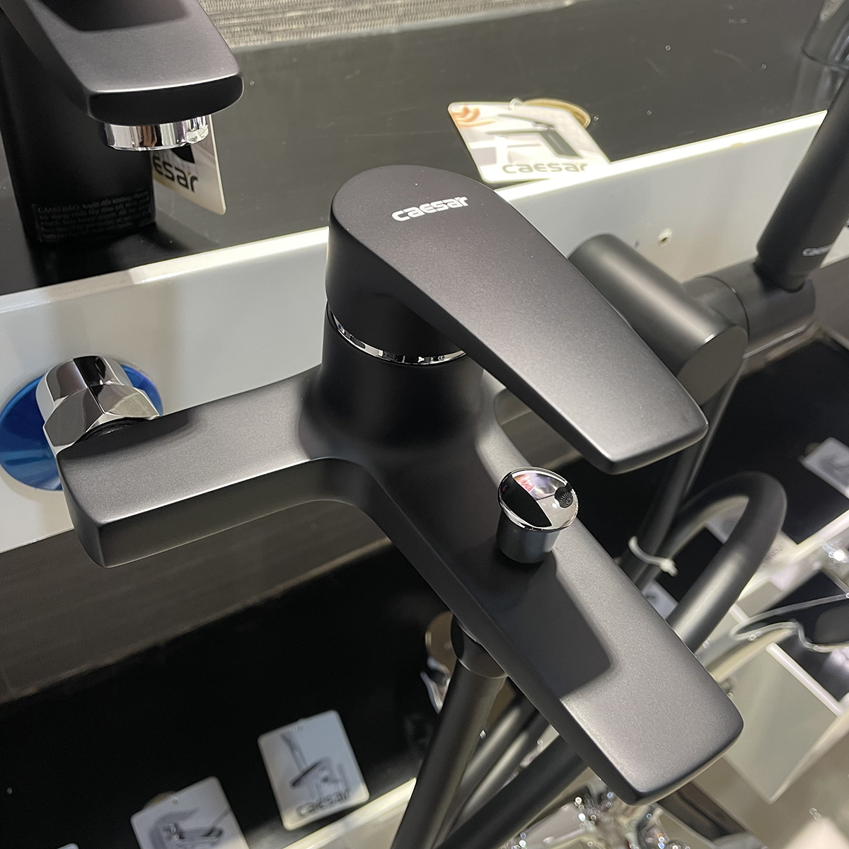 Bộ vòi sen tắm nóng lạnh Caesar S393C / CB / CW / CR / CG