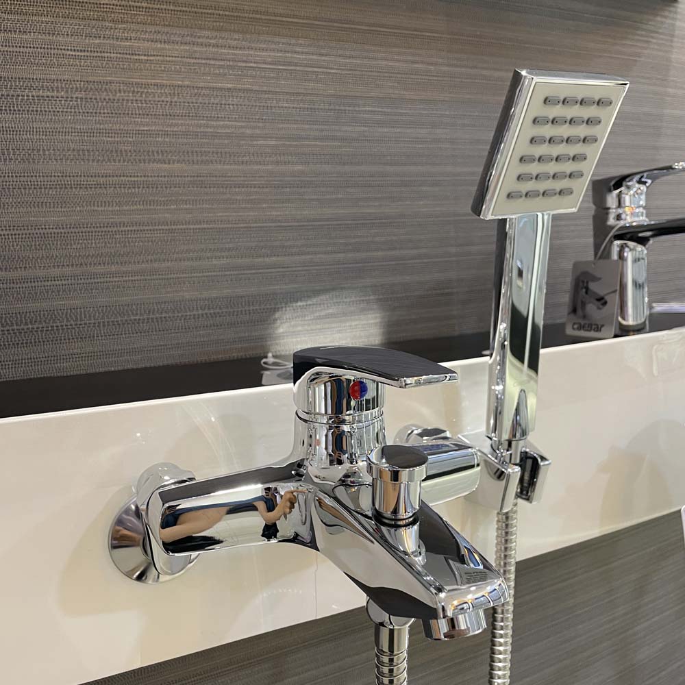 Bộ vòi sen tắm nóng lạnh Caesar S403C