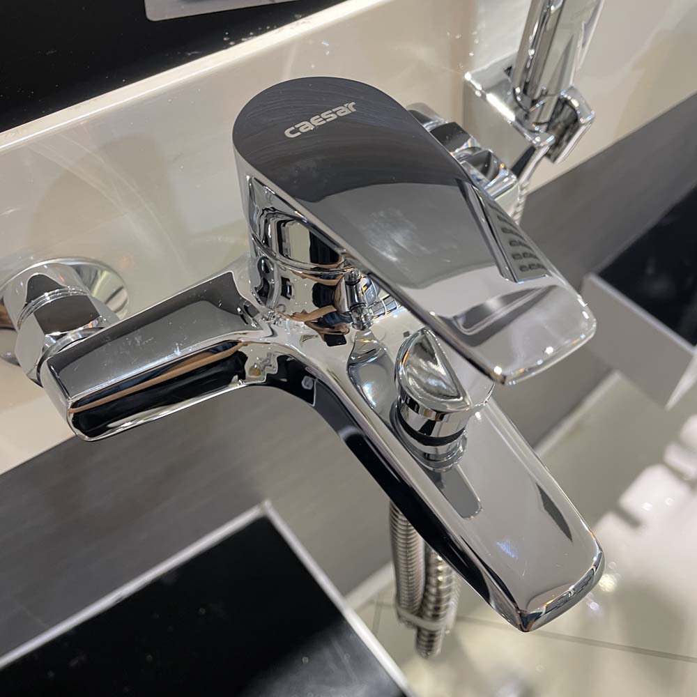 Bộ vòi sen tắm nóng lạnh Caesar S403C