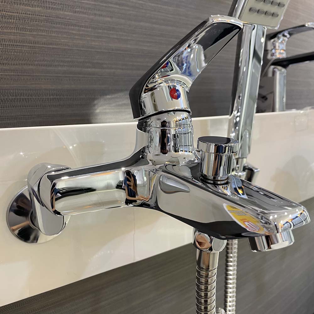 Bộ vòi sen tắm nóng lạnh Caesar S403C