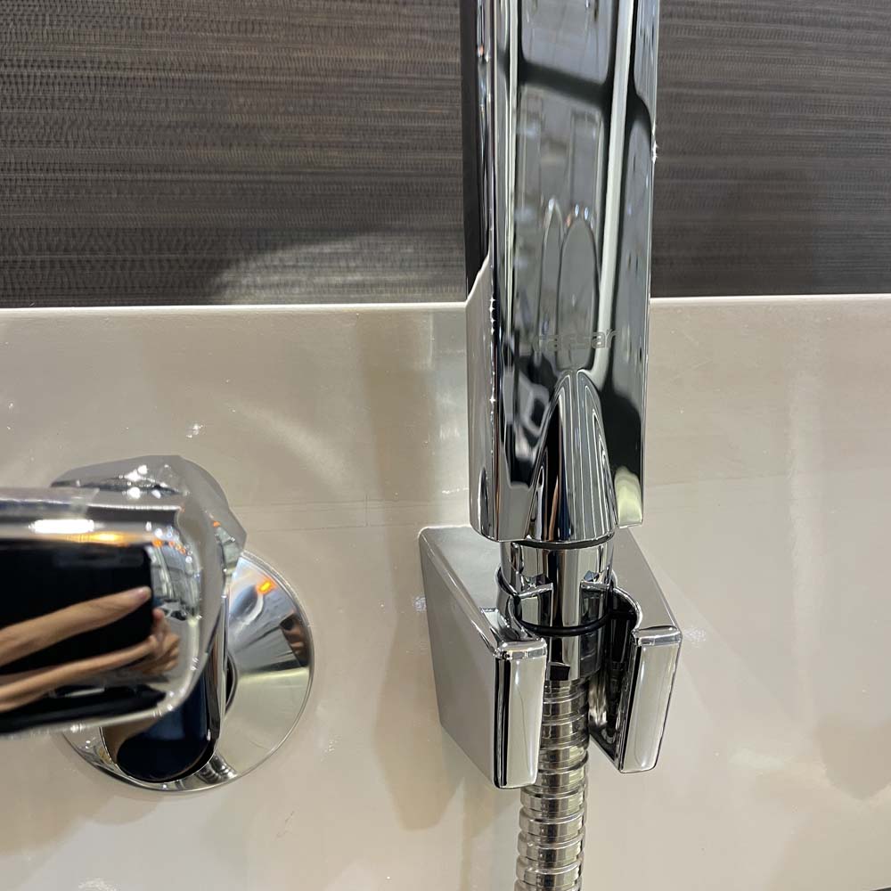 Bộ vòi sen tắm nóng lạnh Caesar S403C