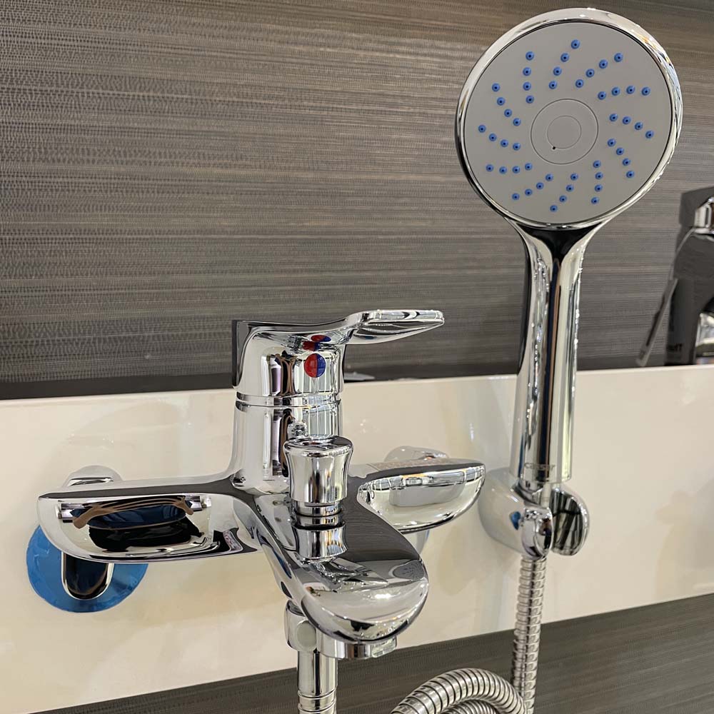Bộ vòi sen tắm nóng lạnh Caesar S493C