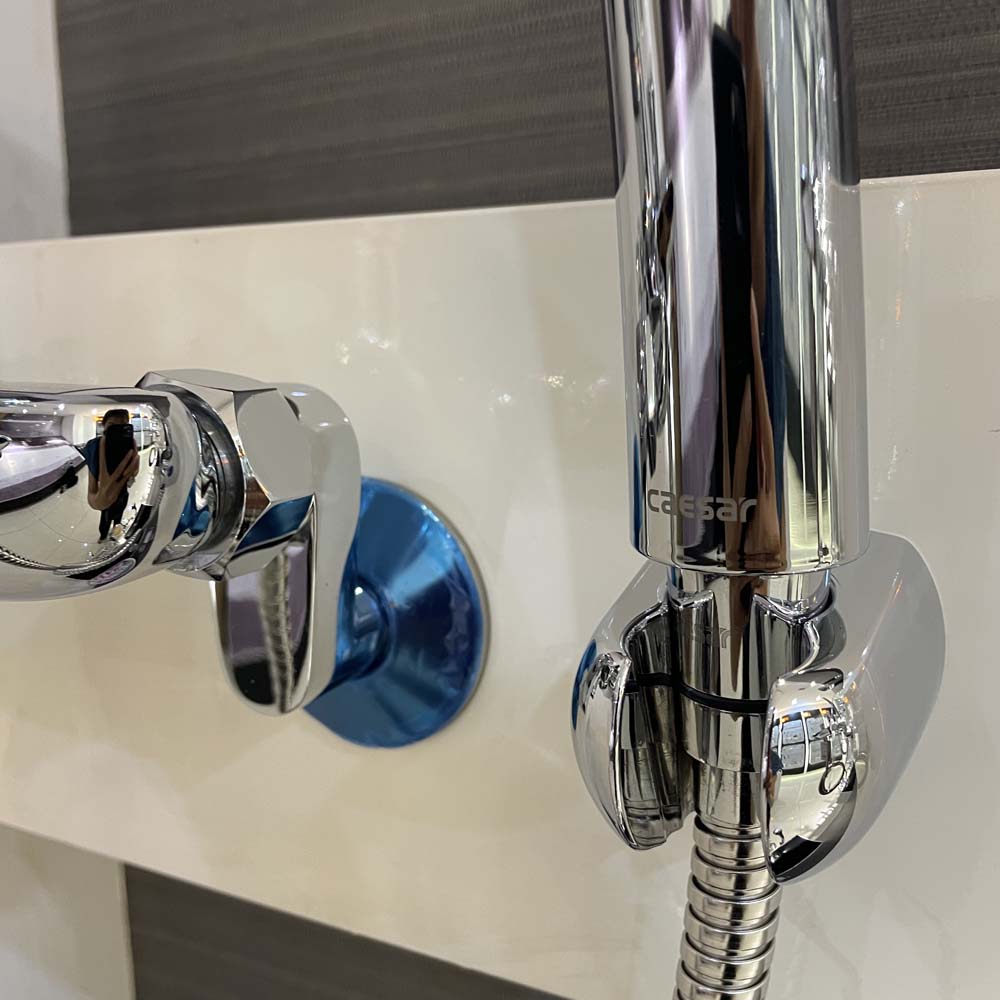 Bộ vòi sen tắm nóng lạnh Caesar S493C