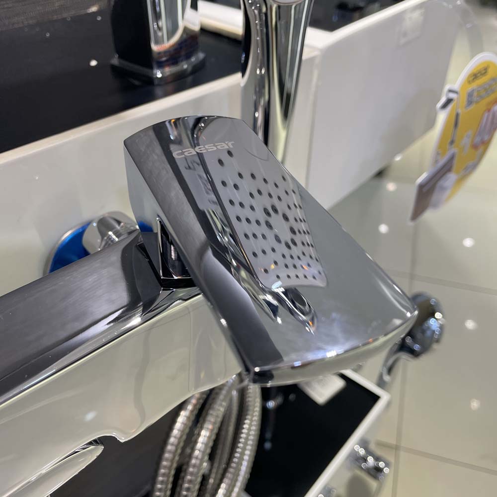 Bộ vòi sen tắm nóng lạnh Caesar S553C