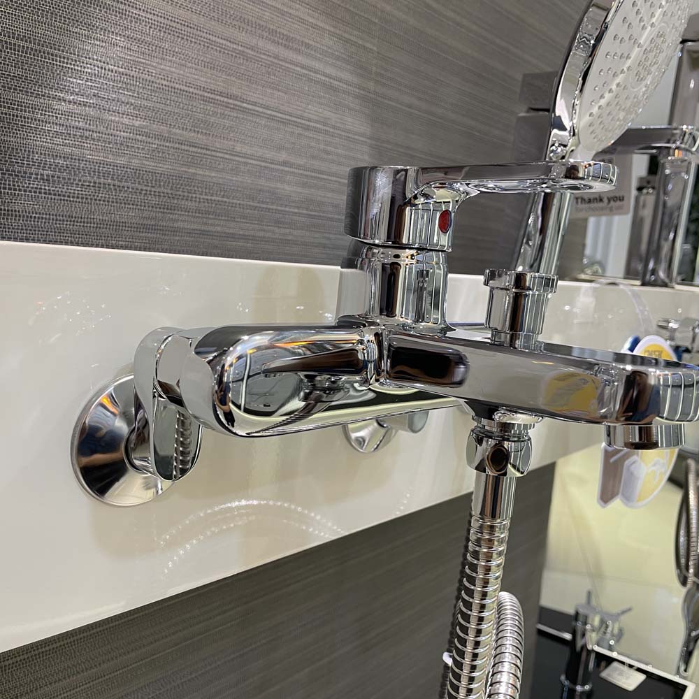 Bộ vòi sen tắm nóng lạnh Caesar S573C