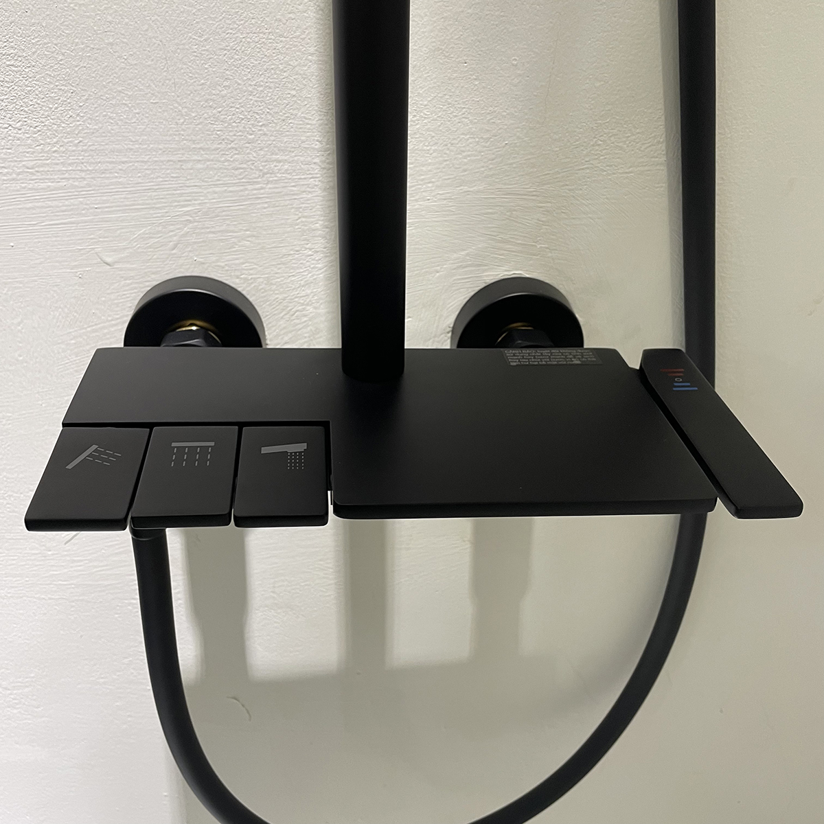 Bộ sen tắm cây nóng lạnh Caesar S688CB