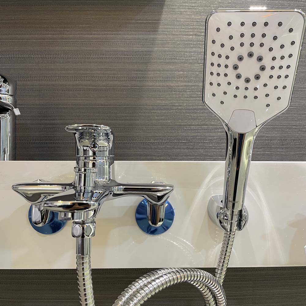 Bộ vòi sen tắm nóng lạnh Caesar S773C