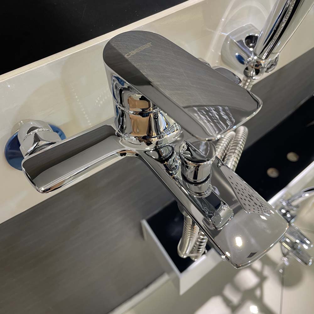 Bộ vòi sen tắm nóng lạnh Caesar S773C