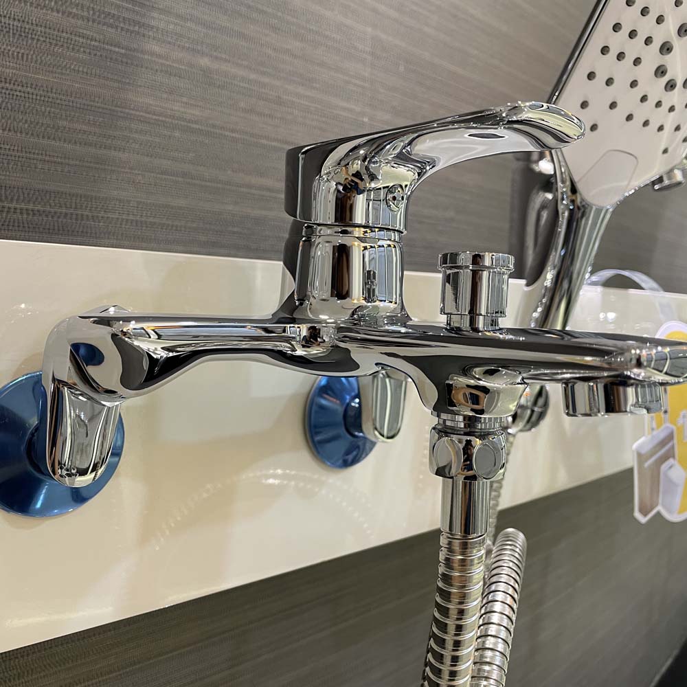 Bộ vòi sen tắm nóng lạnh Caesar S773C
