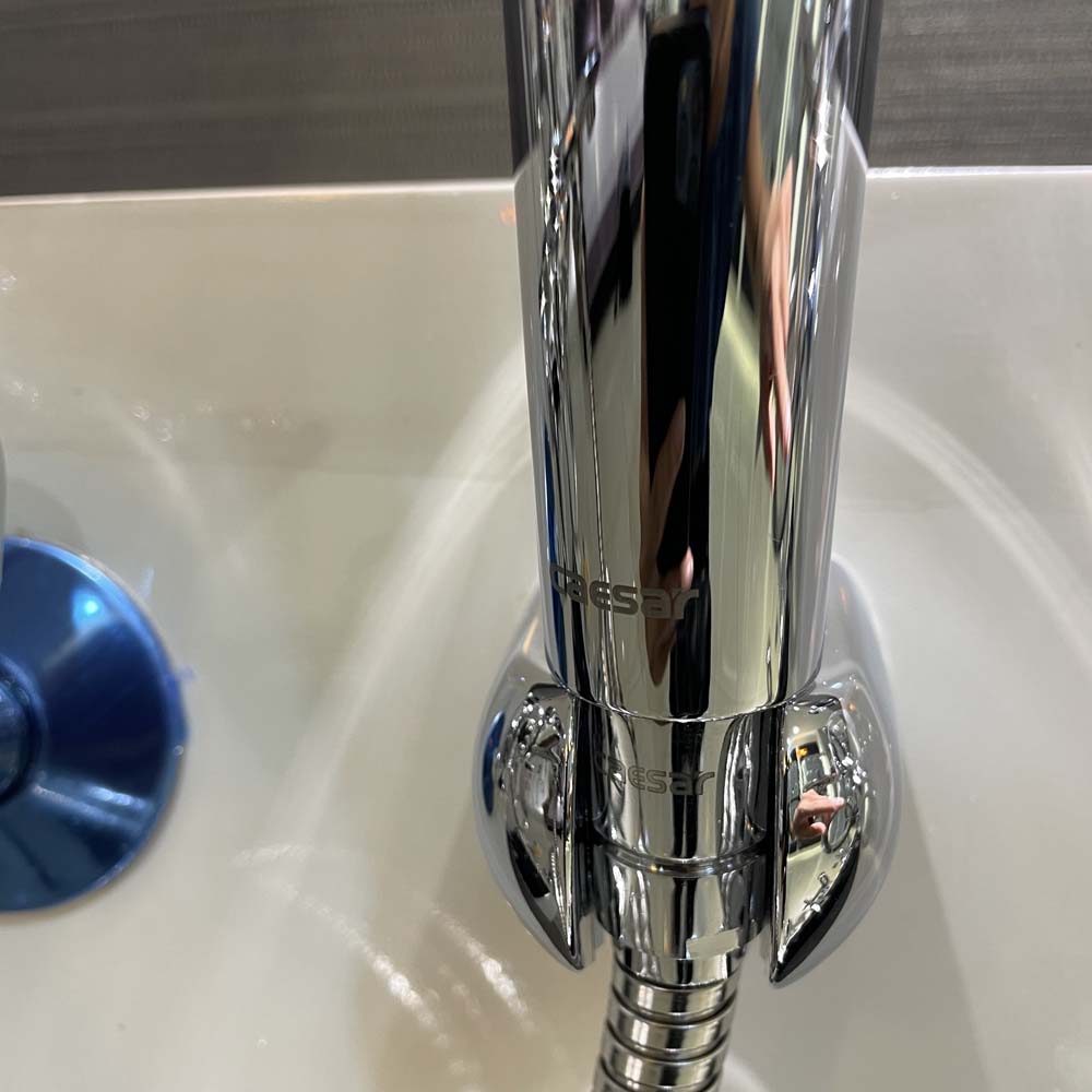 Bộ vòi sen tắm nóng lạnh Caesar S773C