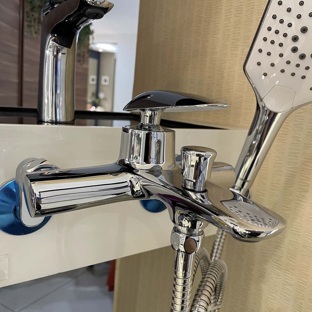 Bộ vòi sen tắm nóng lạnh Caesar S813C