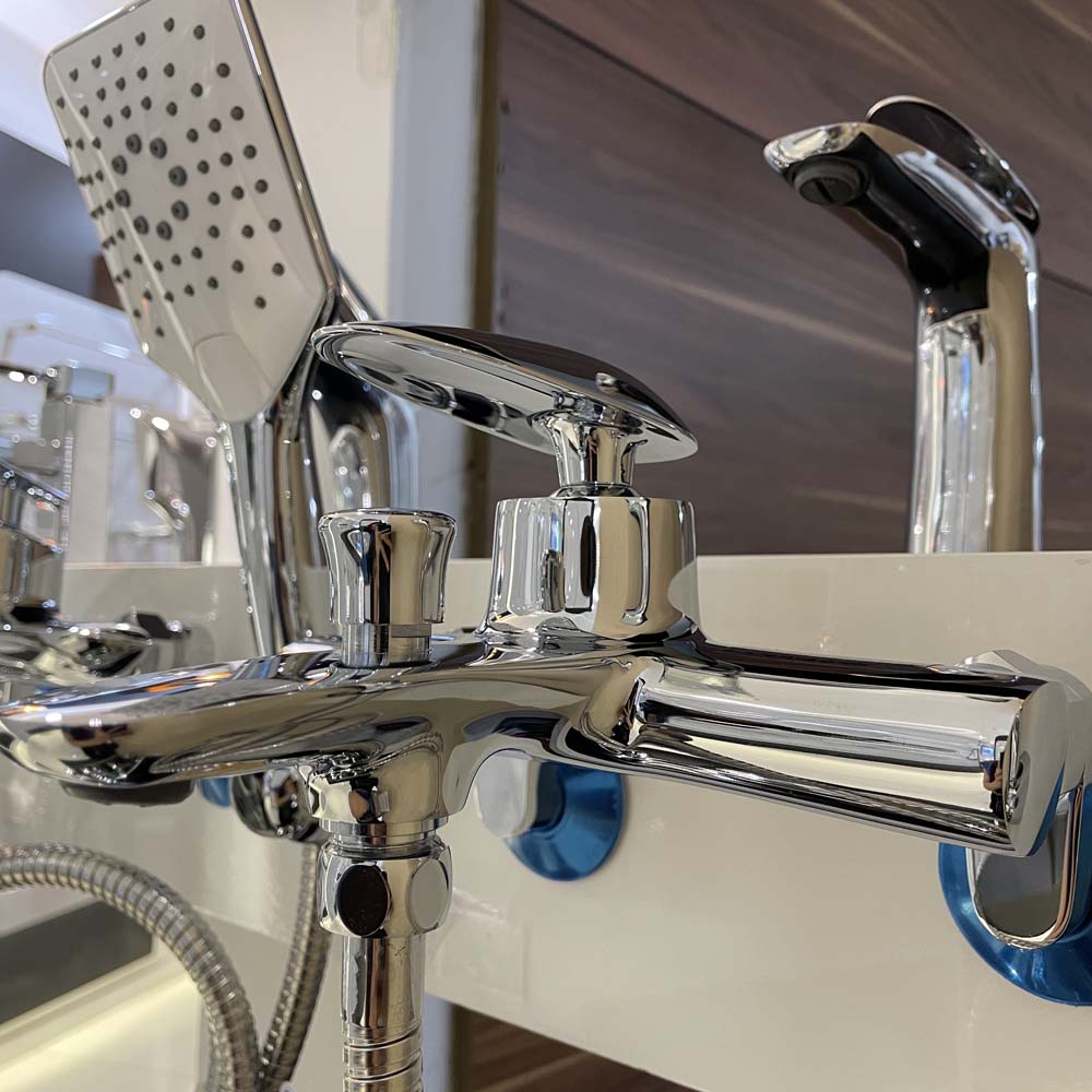 Bộ vòi sen tắm nóng lạnh Caesar S813C