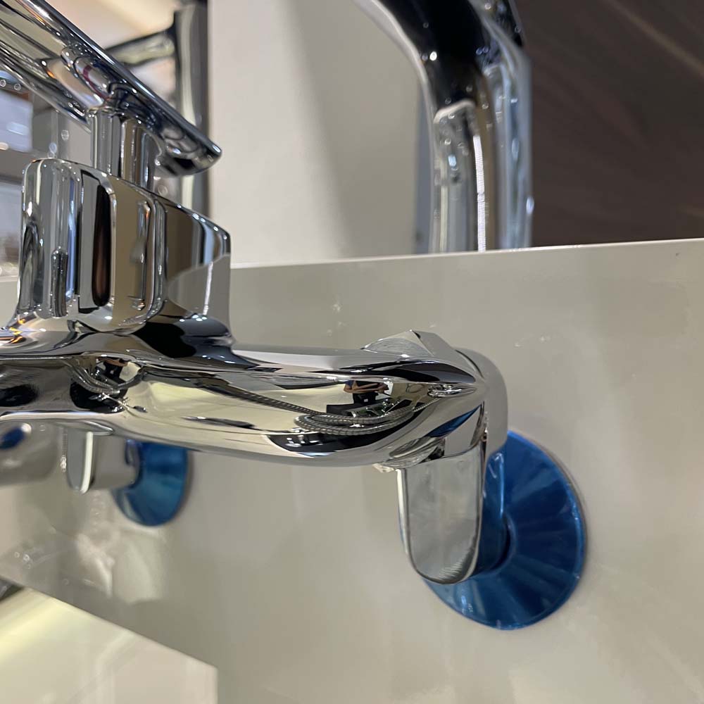 Bộ vòi sen tắm nóng lạnh Caesar S823C