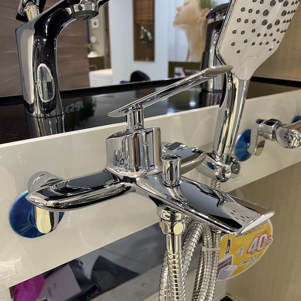 Bộ vòi sen tắm nóng lạnh Caesar S823C