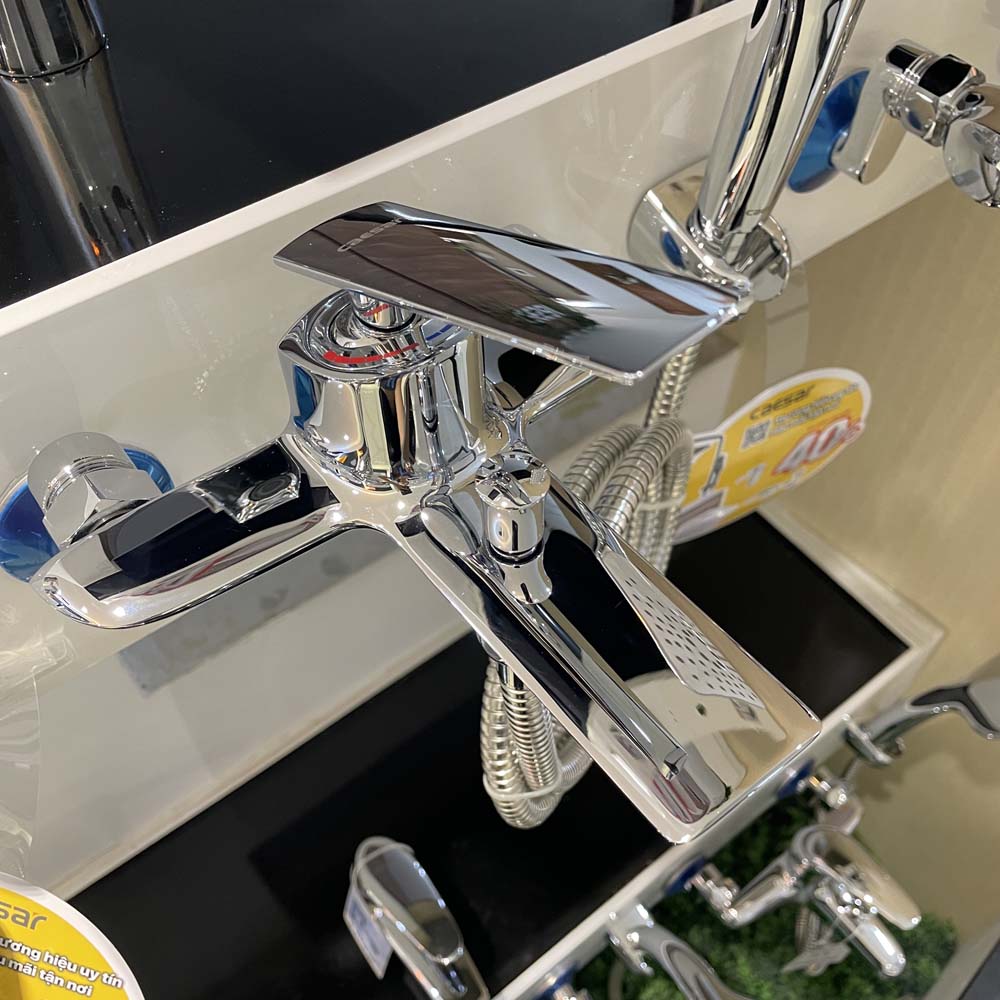 Bộ vòi sen tắm nóng lạnh Caesar S823C