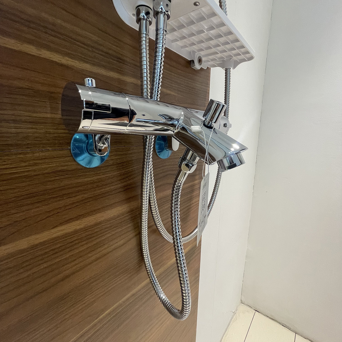 Bộ vòi sen tắm nhiệt độ Caesar TS617