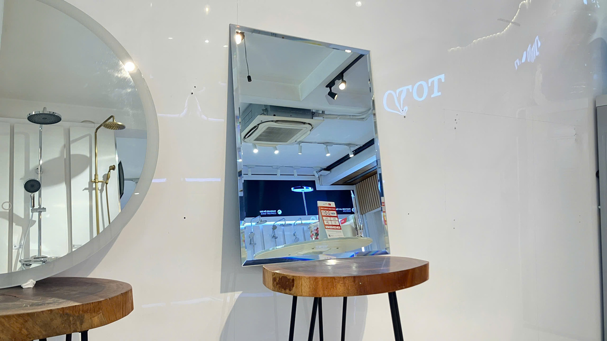 Gương soi phòng tắm 45x60cm Caesar M113