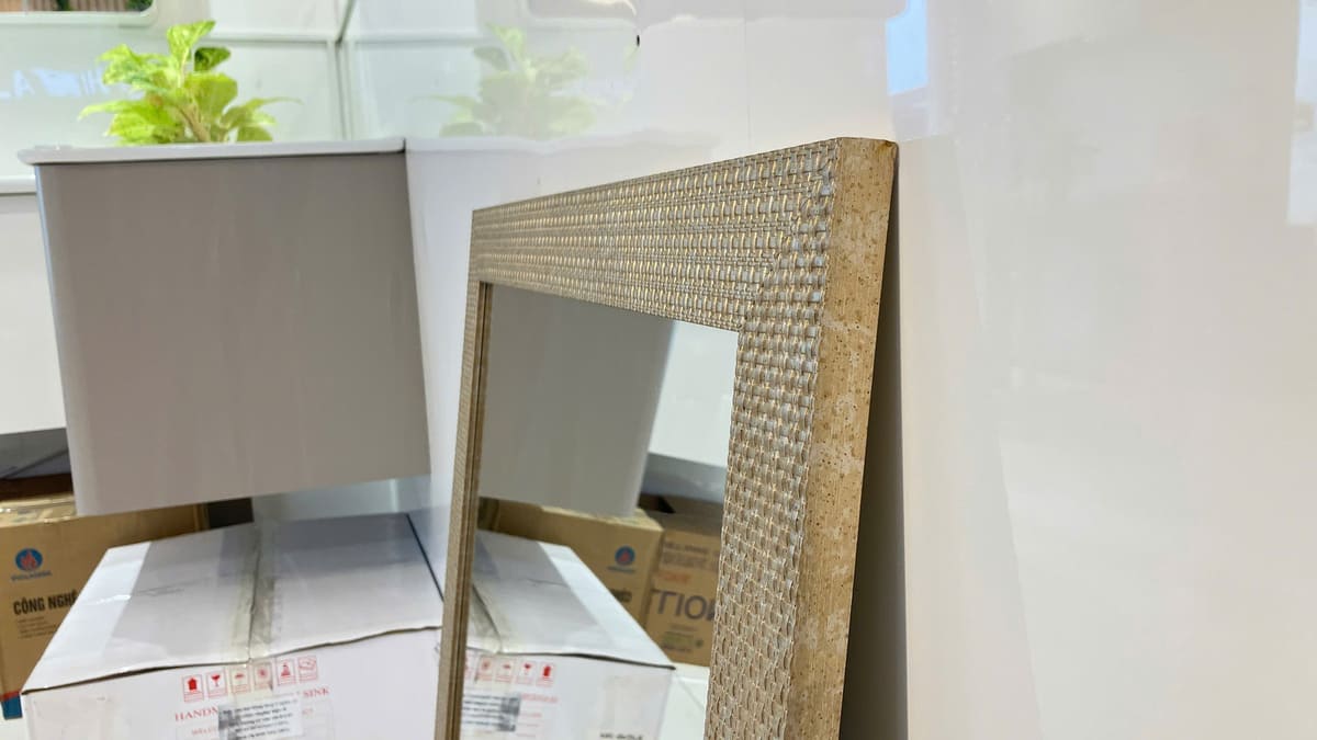 Gương soi phòng tắm 60x80cm Caesar M937