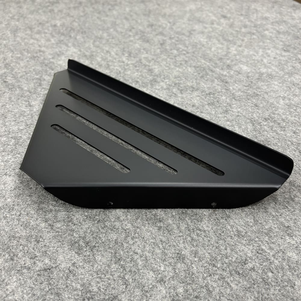 Kệ góc inox màu đen Caesar Q6314B