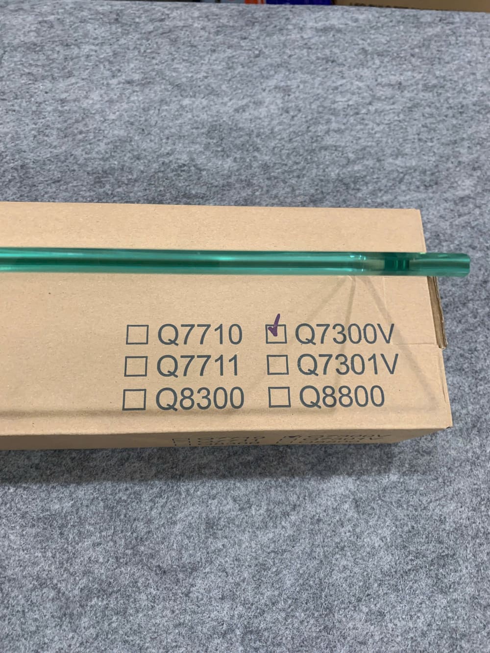 Kệ kính Caesar Q7300V