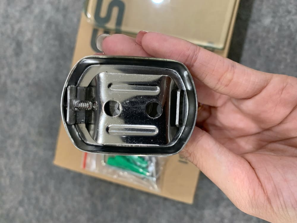 Kệ kính Caesar Q7300V