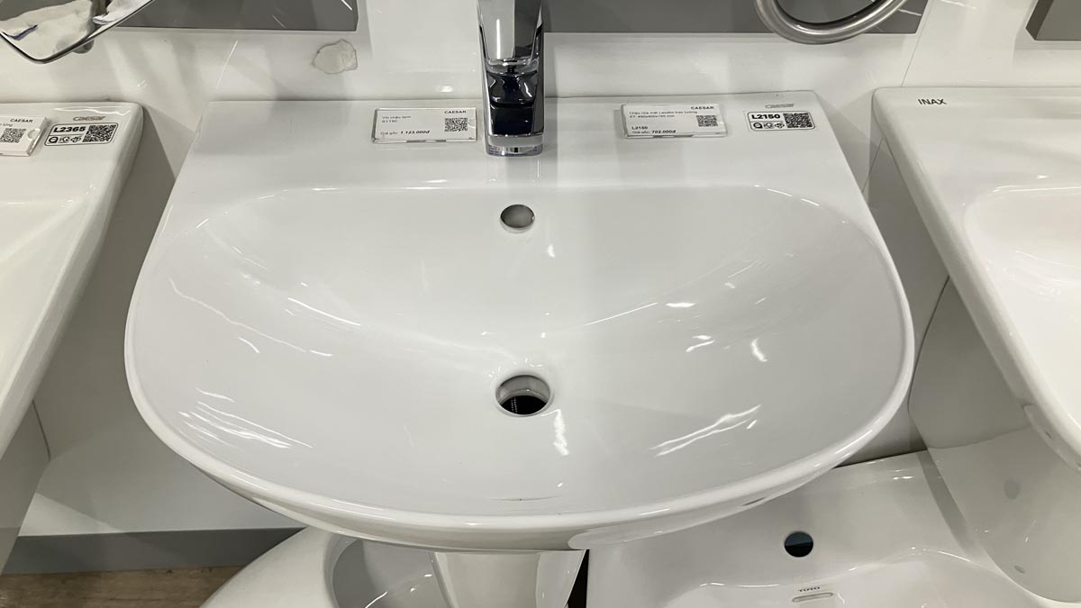 Chậu rửa lavabo treo tường Caesar L2150