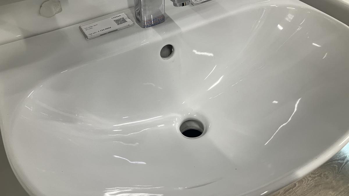 Chậu rửa lavabo treo tường chân lửng Caesar L2150+P2443 (L2150S+P2443)