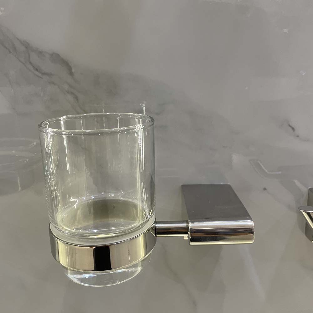 Kệ để bàn chải răng Caesar Q8803