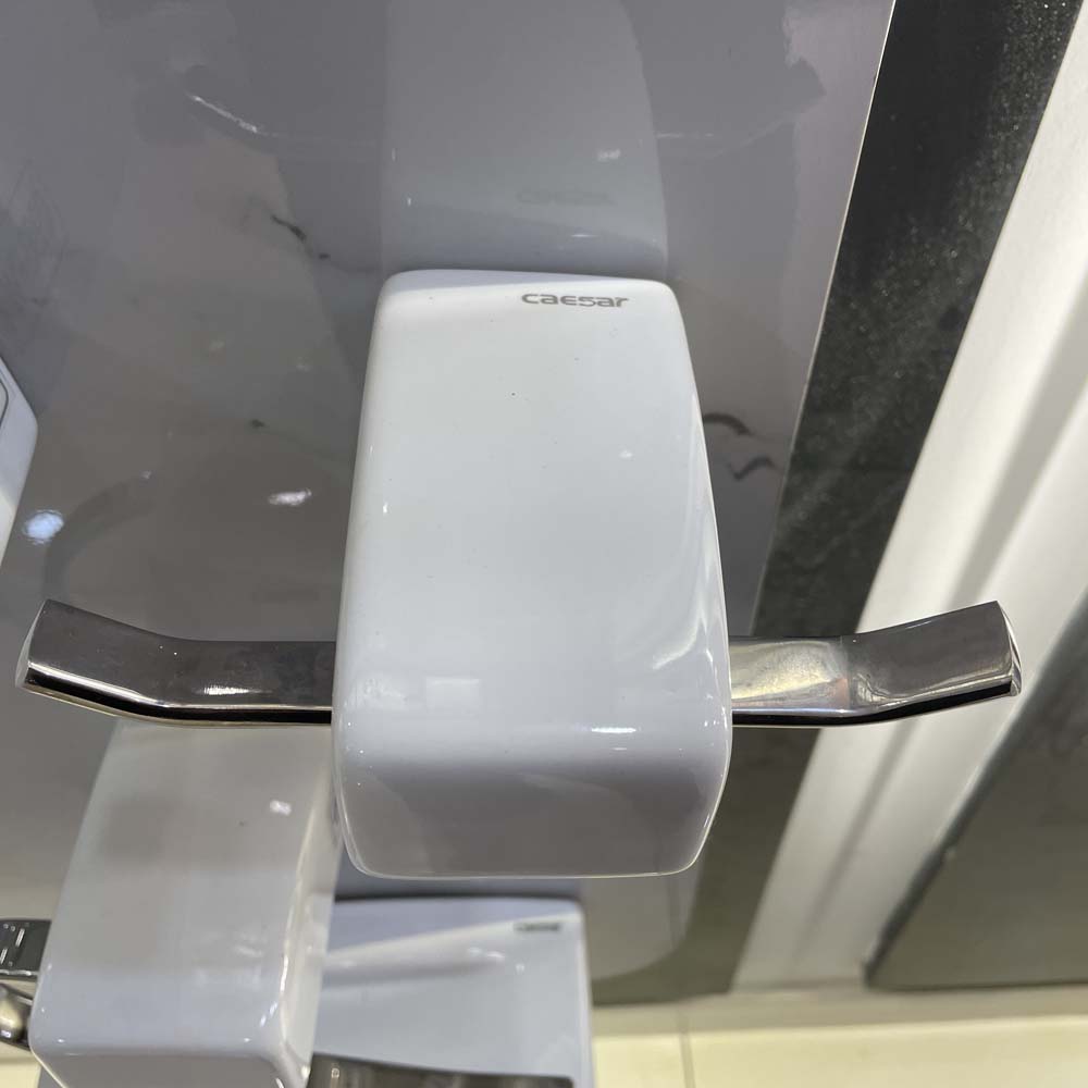 Móc áo đôi Caesar Q997