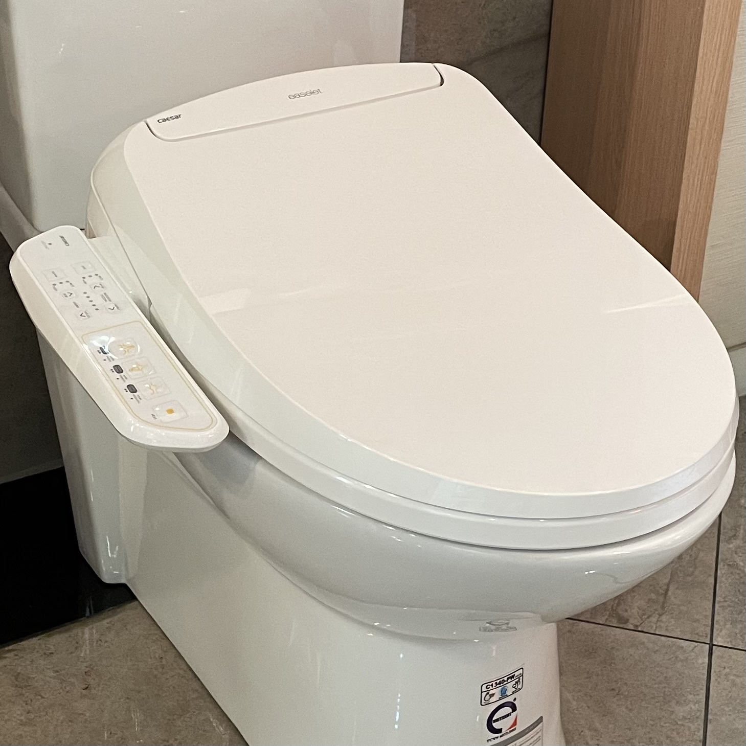 Nắp rửa điện tử Caesar TAF400H (TAF400H-PW)