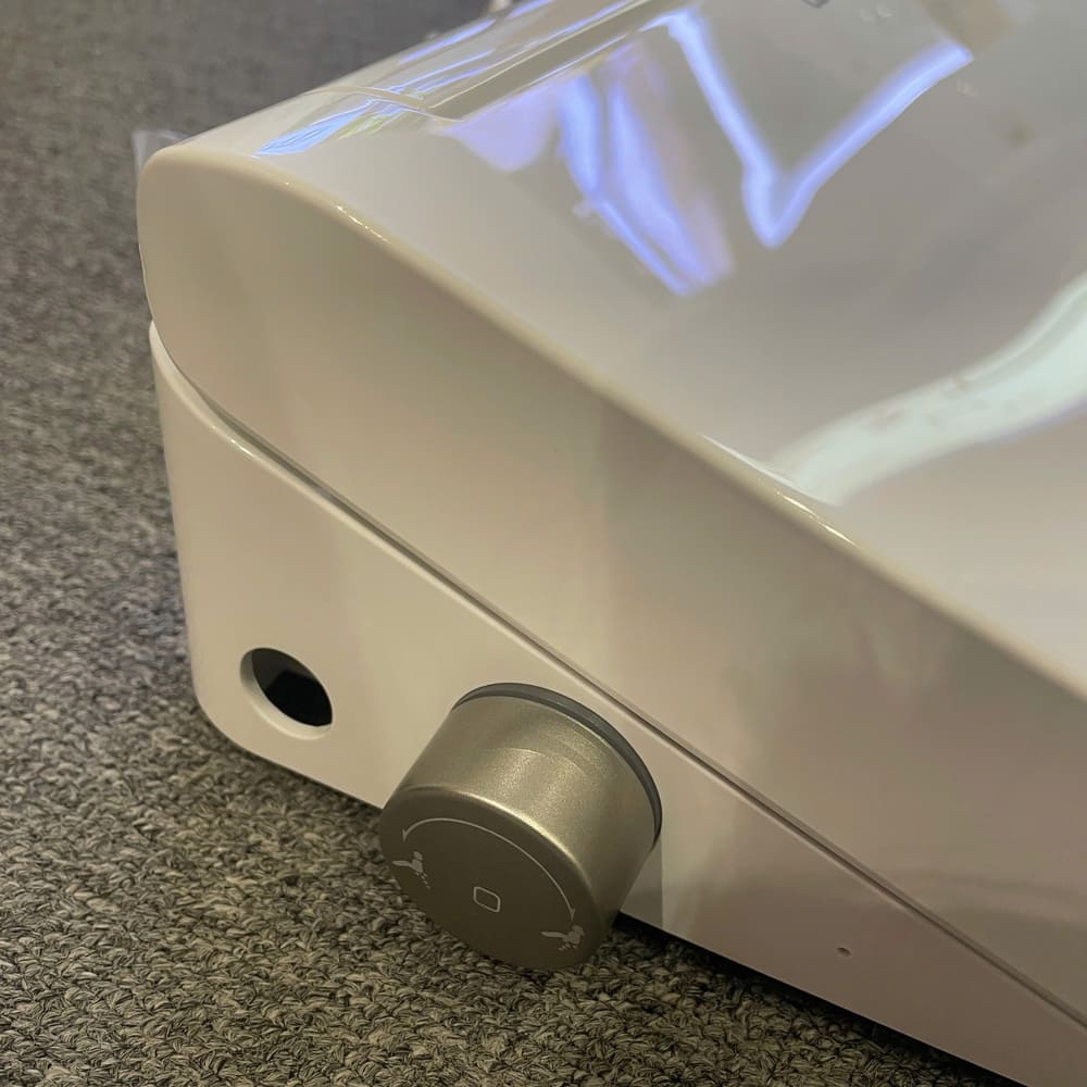 Nắp rửa điện tử Caesar TAF512H (TAF512H-PW)