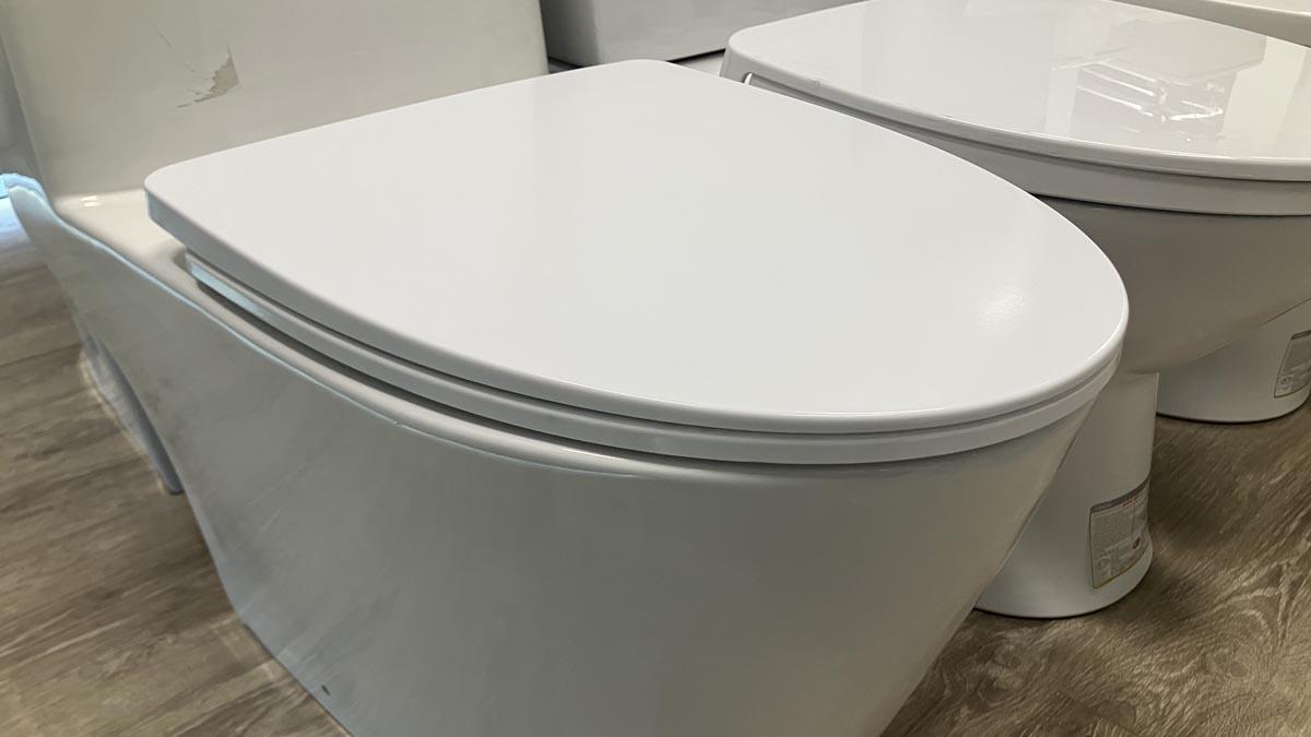 Nắp bồn cầu đóng êm Caesar MU263