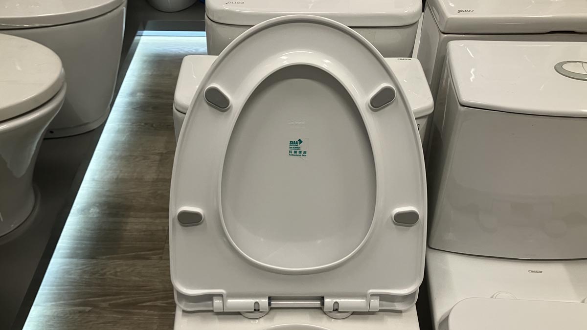 Nắp bồn cầu đóng êm Caesar MU263