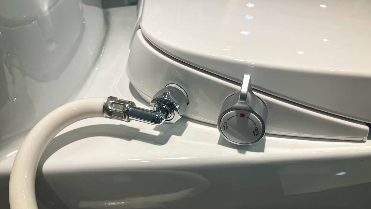 Nắp bồn cầu rửa cơ Caesar TAF060