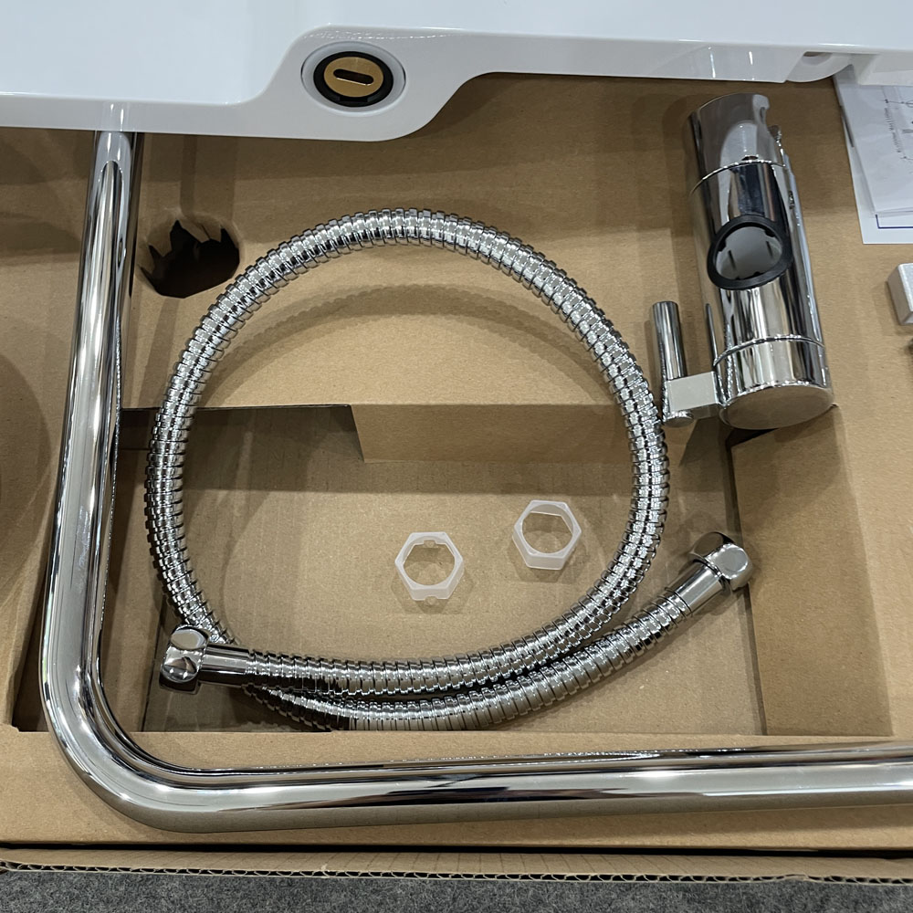 Sen cây tắm đứng Caesar BS126