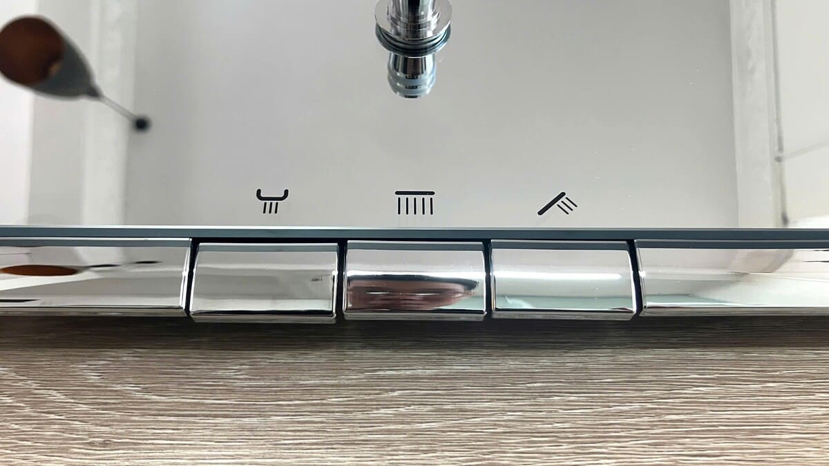 Sen cây tắm đứng ổn nhiệt Caesar S658C