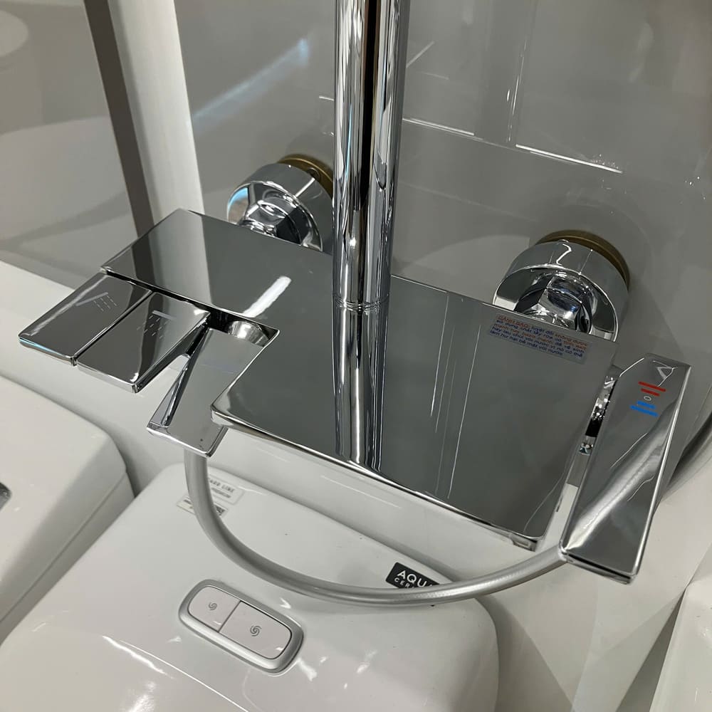 Bộ sen tắm cây nóng lạnh Caesar S688C