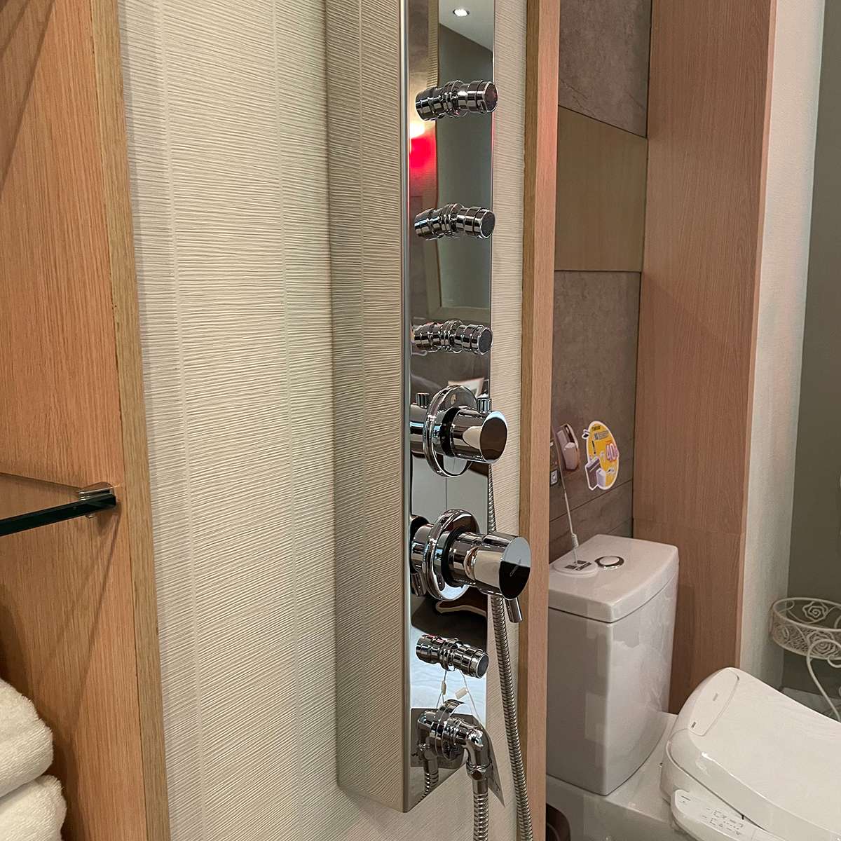 Sen thuyền nóng lạnh Caesar SP137