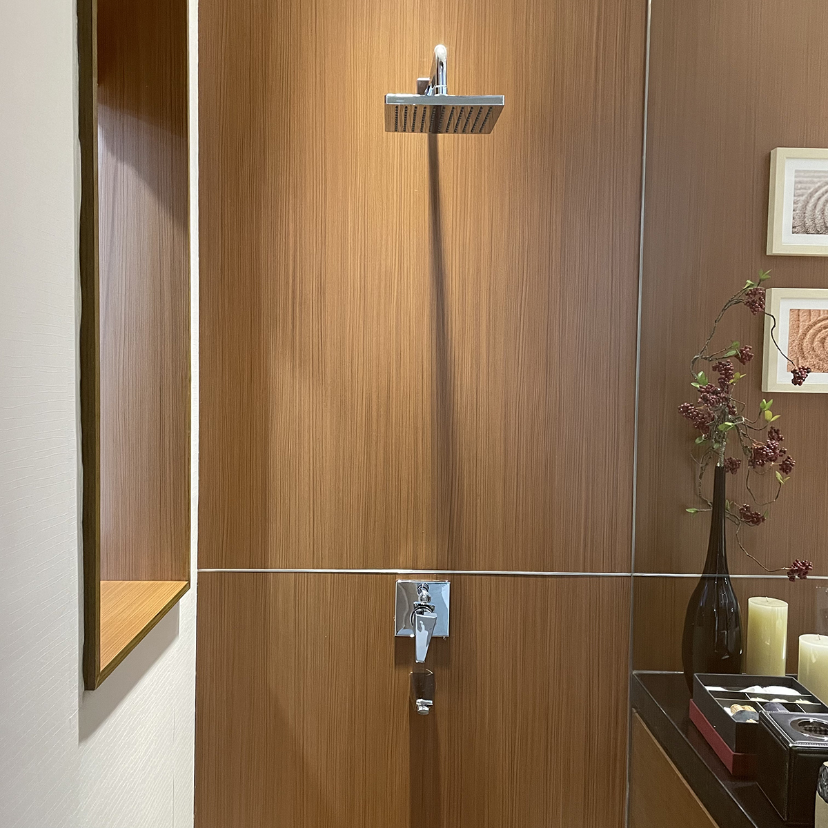 Sen tắm âm tường nóng lạnh Caesar BS644