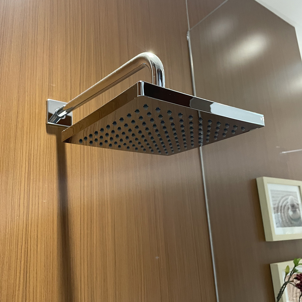 Sen tắm âm tường nóng lạnh Caesar BS644