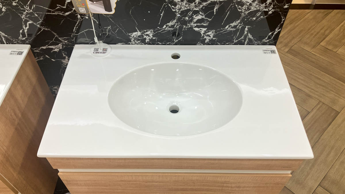 Bộ tủ lavabo Caesar LF5026+EH15026DDRW7V