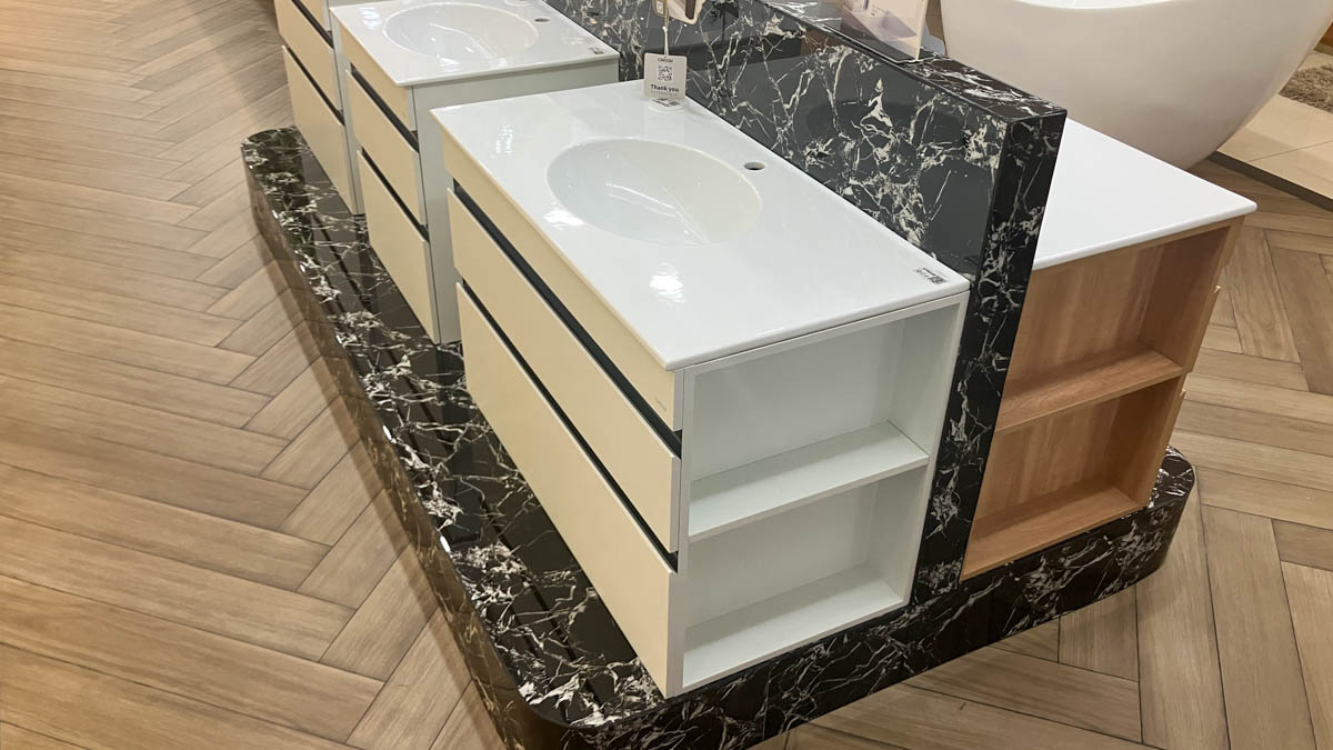Bộ tủ lavabo Caesar LF5028+EH15028DDRV