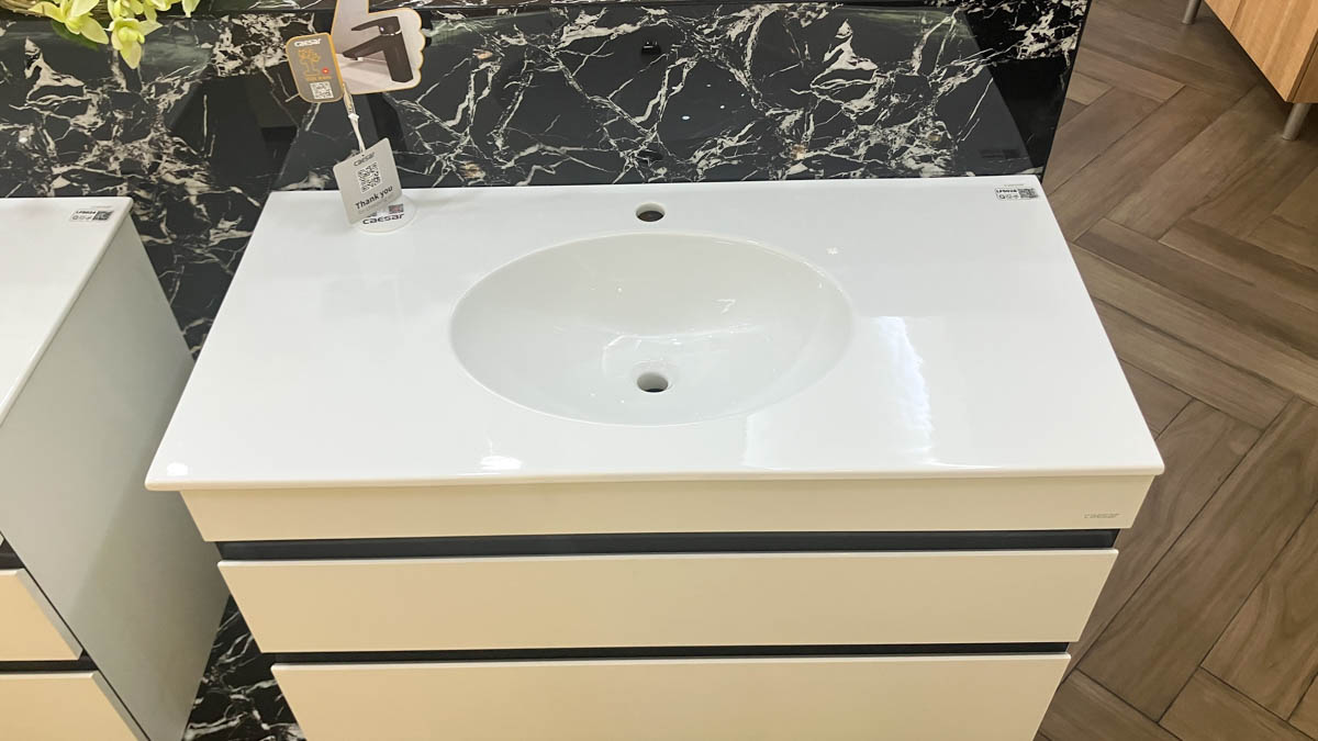 Bộ tủ lavabo Caesar LF5028+EH15028DDRV