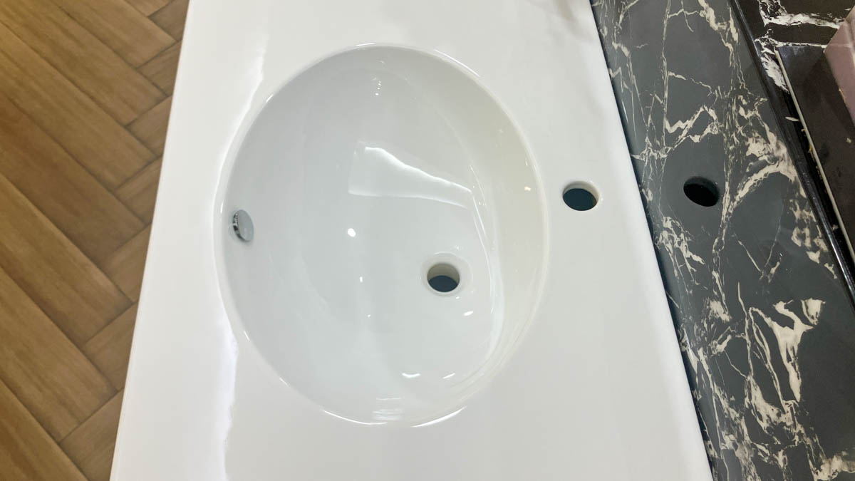 Bộ tủ lavabo Caesar LF5028+EH15028DDRV
