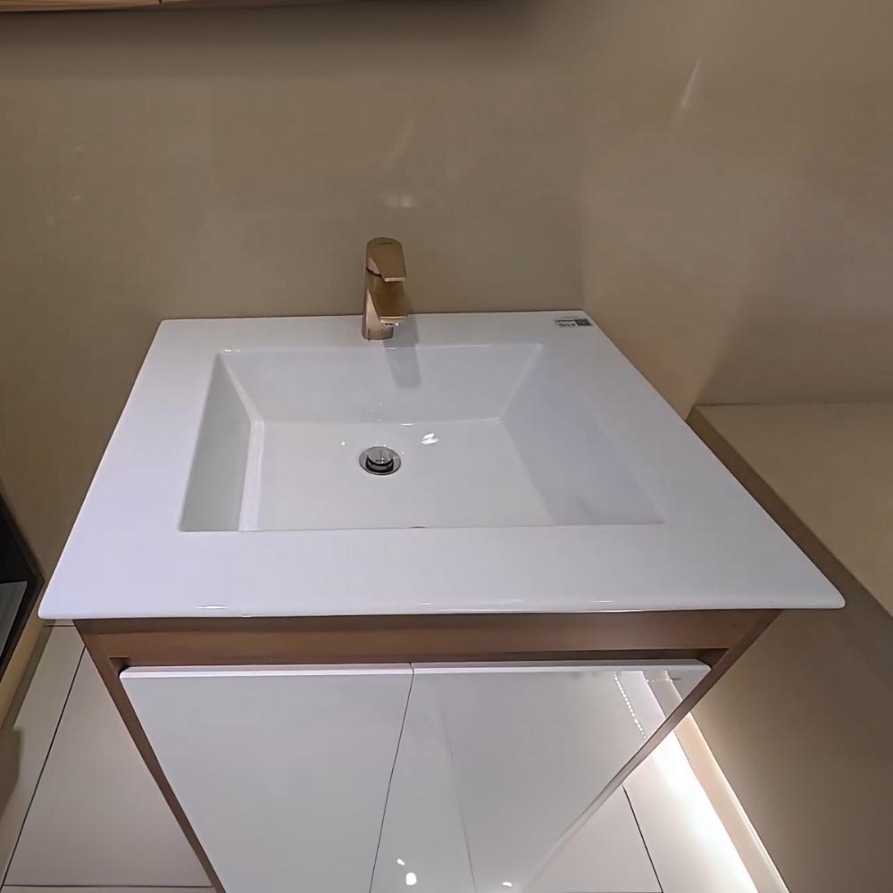 Bộ tủ chậu cabinet treo màu vân gỗ Caesar LF5030+EH05030AWV