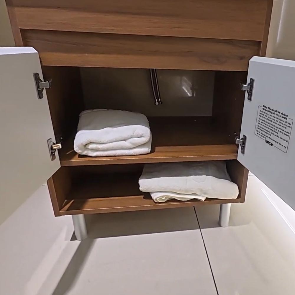Bộ tủ chậu cabinet treo màu vân gỗ Caesar LF5030+EH05030AWV