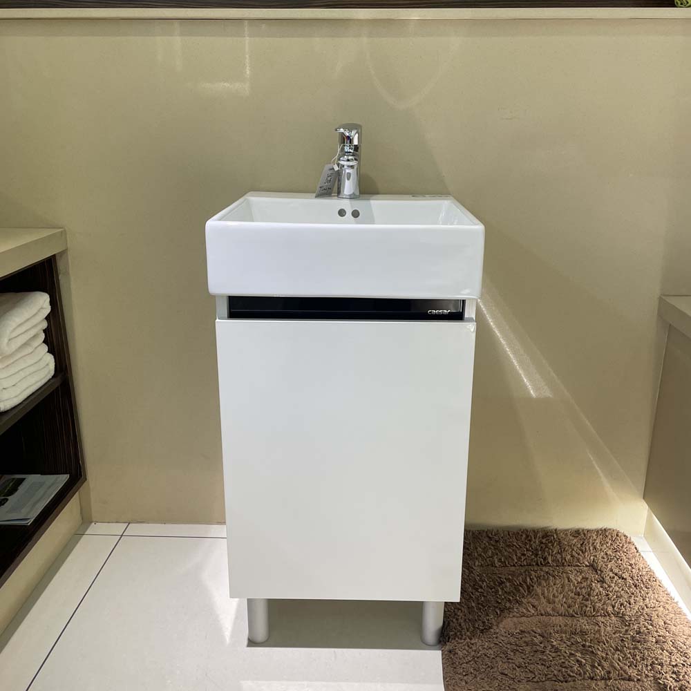 Bộ tủ chậu cabinet treo màu trắng Caesar LF5261+EH15261AV