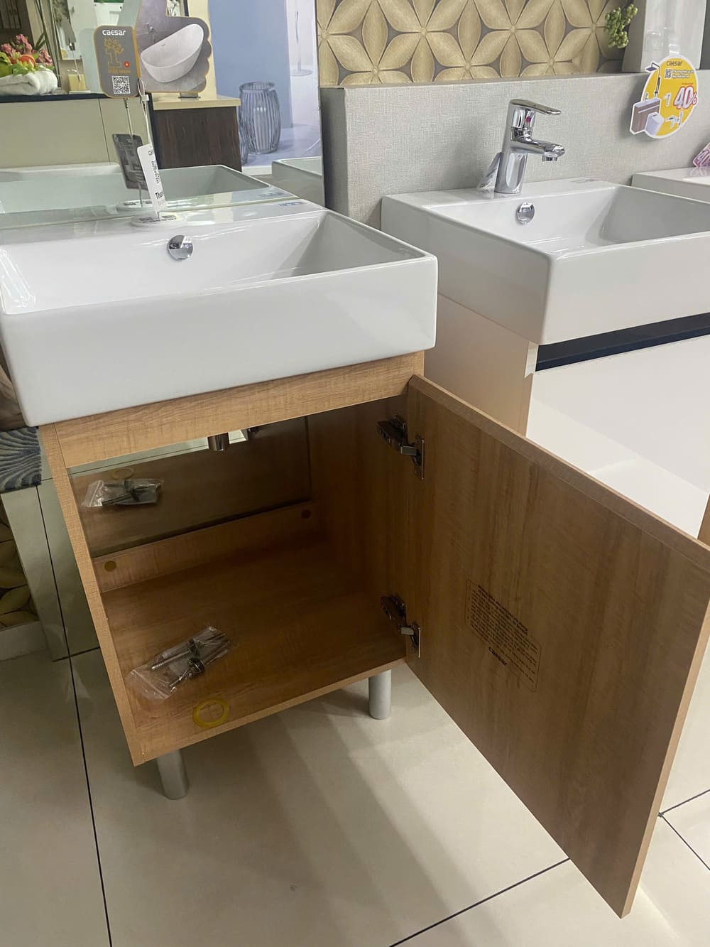 Bộ tủ chậu cabinet treo vân gỗ Caesar LF5263+EH05263AW7V