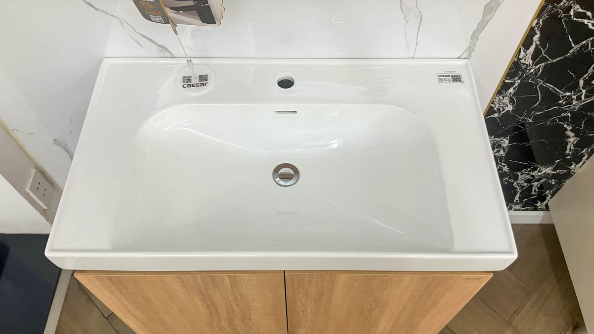 Bộ tủ lavabo Caesar LF5358+EH15358CLW7V