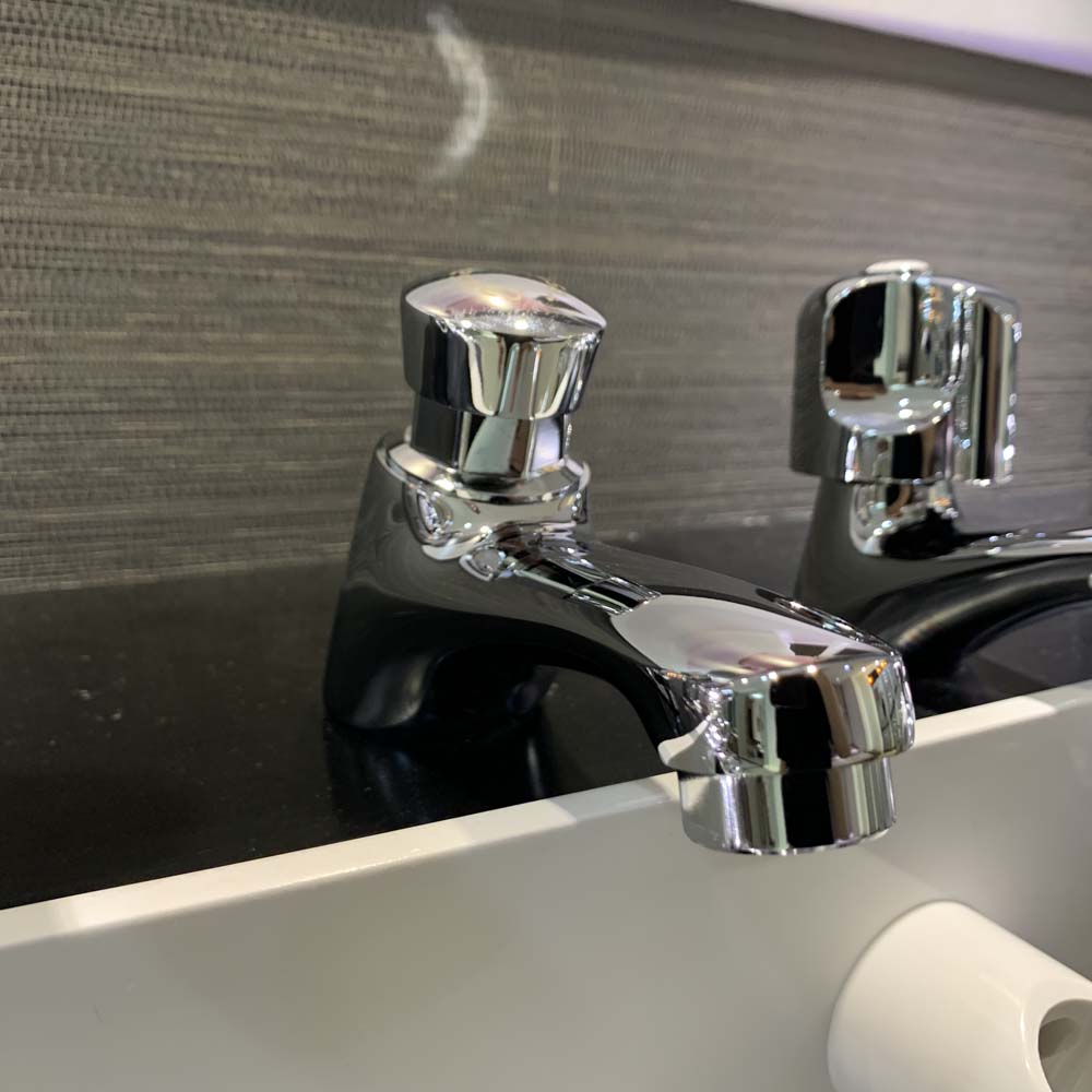 Vòi chậu lavabo lạnh Caesar B053CU